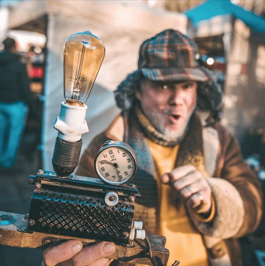 Roku darbs, kas stāsta stāstus